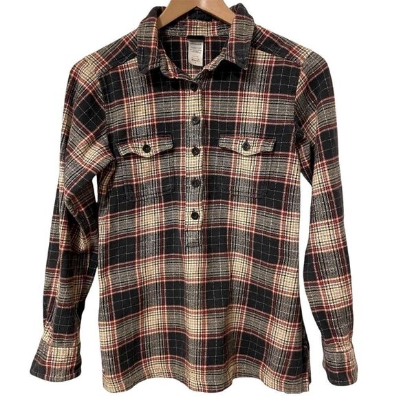 Tops - Patagonia Plaid Flannel Shirt